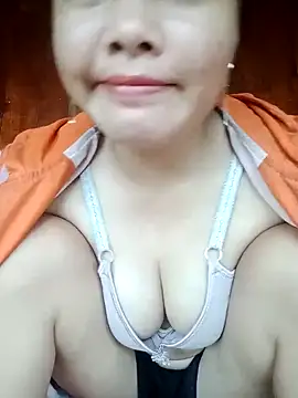 emilyzz online show from 11/02/25, 02:03