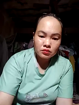 emilyzz online show from 04/19/26, 02:44