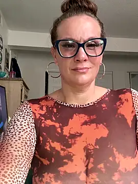 Ariasweetaspie online show from 11/26/25, 07:48