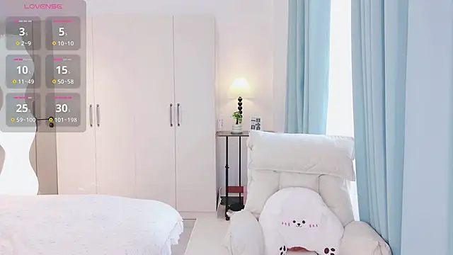 schoolgirl-nurse online show from 12/14/25, 01:22