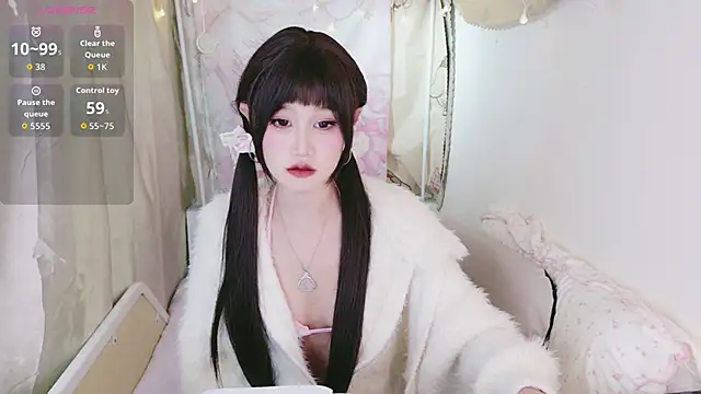 schoolgirl-nurse online show from 12/22/25, 11:07