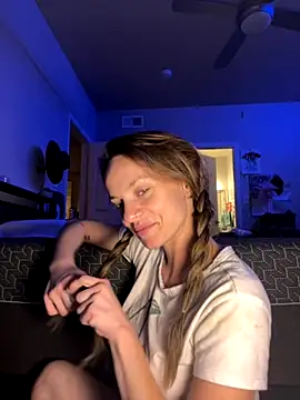 Snapshot of Texxaspearl chatting on 09/29/25, 07:24 Texxaspearl online show from 09/29/25, 07:24