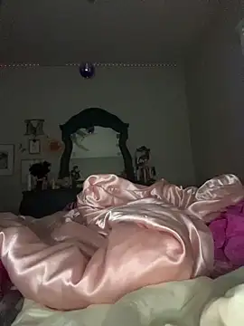 Snapshot of Texxaspearl chatting on 11/30/25, 01:59 Texxaspearl online show from 11/30/25, 01:59