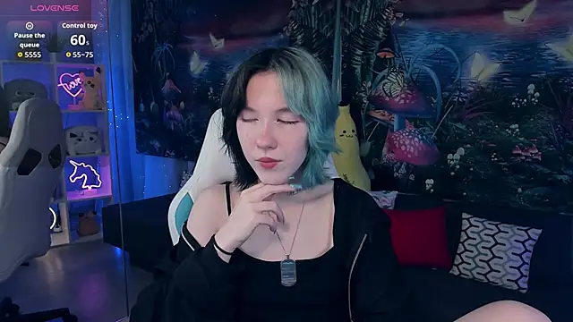 Snapshot of JessieRich chatting on 09/18/25, 11:56 JessieRich online show from 09/18/25, 11:56