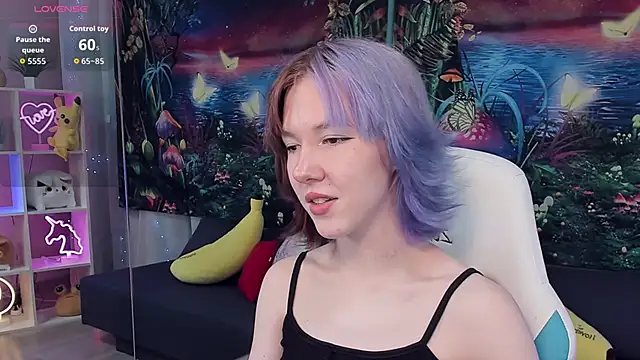 Snapshot of JessieRich chatting on 09/26/25, 12:20 JessieRich online show from 09/26/25, 12:20