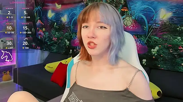 Snapshot of JessieRich chatting on 10/18/25, 08:53 JessieRich online show from 10/18/25, 08:53