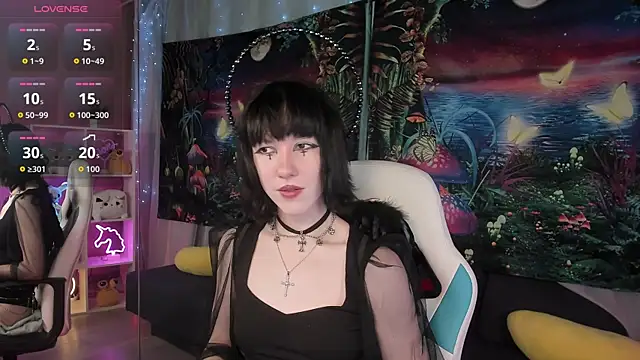 Snapshot of JessieRich chatting on 10/24/25, 09:44 JessieRich online show from 10/24/25, 09:44