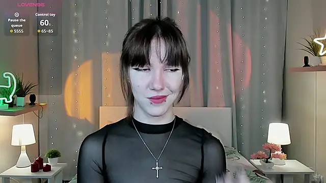 Snapshot of JessieRich chatting on 11/08/25, 09:02 JessieRich online show from 11/08/25, 09:02