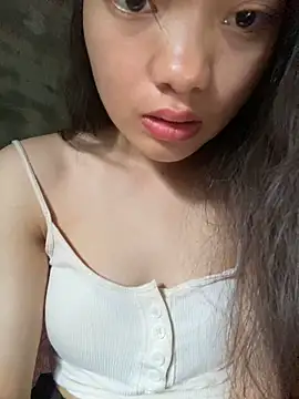 Snapshot of Bella_sexy98 chatting on 12/19/25, 05:58 Bella sexy98 online show from 12/19/25, 05:58