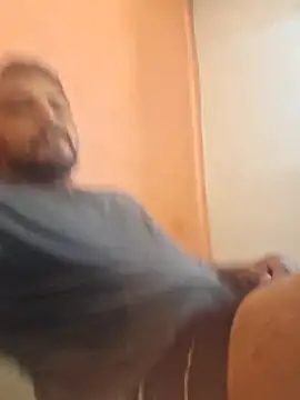 Snapshot of CaVaBxD chatting on 10/01/25, 01:39 CaVaBxD online show from 10/01/25, 01:39