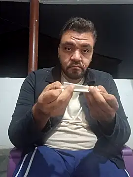 Snapshot of CaVaBxD chatting on 10/02/25, 03:02 CaVaBxD online show from 10/02/25, 03:02