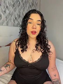 krisstenSantos online show from 12/21/25, 03:41