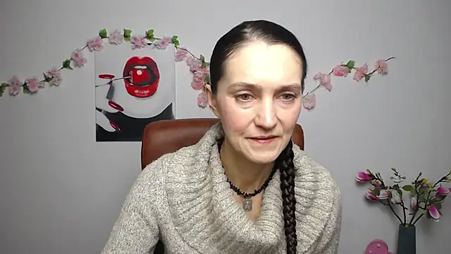 TayaFinch online show from 11/10/25, 01:32