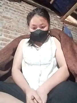 Snapshot of Emmyly_123 chatting on 02/04/26, 01:55 Emmyly 123 online show from 02/04/26, 01:55