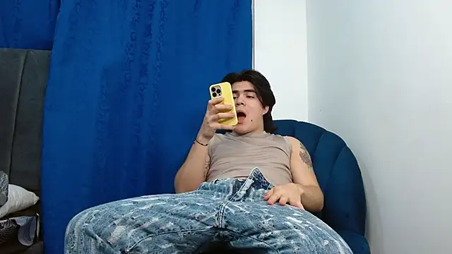 Snapshot of noah_voss chatting on 10/05/25, 01:26 noah voss online show from 10/05/25, 01:26