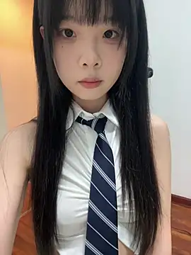 qiqi x online show from 05/17/26, 08:34