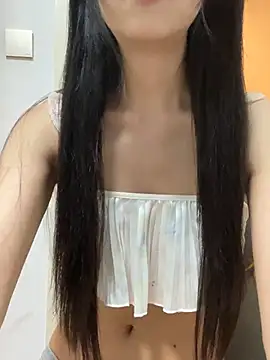 Snapshot of qiqi_x chatting on 07/04/26, 01:17 qiqi x online show from 07/04/26, 01:17