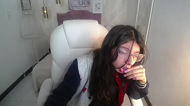 alllyson  online show from 11/14/25, 08:51