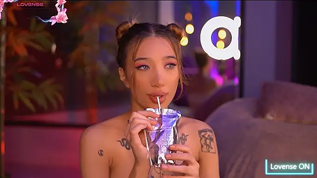 SiennaJayden online show from 10/28/25, 06:32