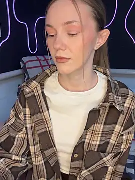 MilaMoone online show from 02/04/26, 10:54