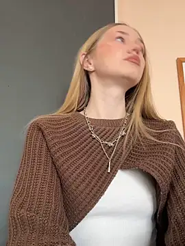 MilaMoone online show from 02/06/26, 10:40