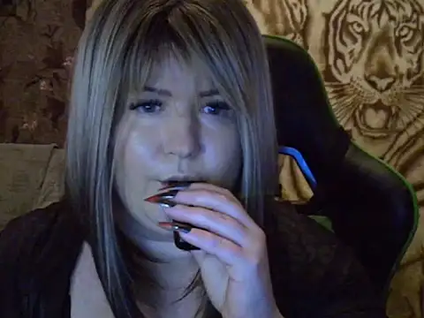 YuliiaSan online show from 12/05/25, 07:10