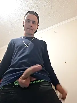 Snapshot of Bottz777 chatting on 10/28/25, 10:12 Bottz777 online show from 10/28/25, 10:12