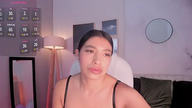 Tiffany Low online show from 10/16/25, 01:34