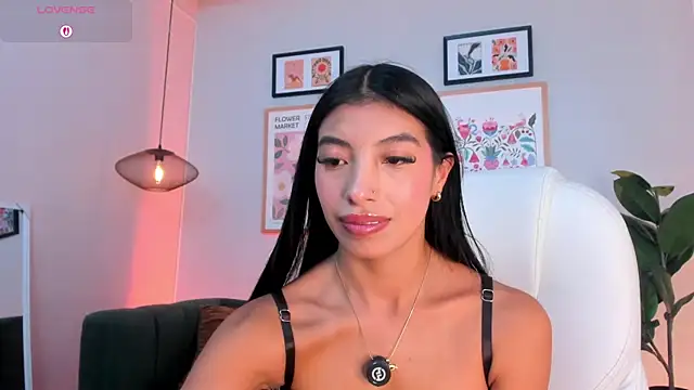 Tiffany Low online show from 07/19/26, 01:04