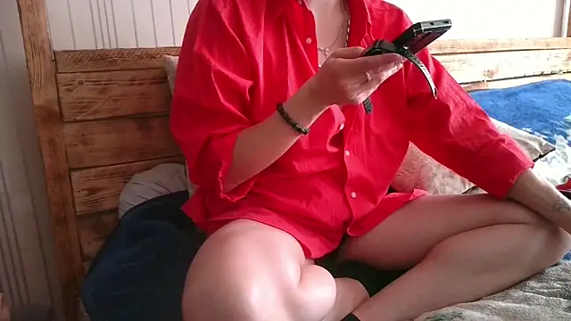 EthelsLover online show from 10/14/25, 09:21