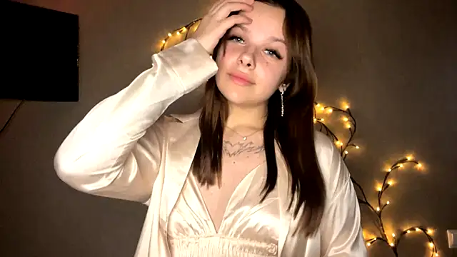 Snapshot of Vickypiki chatting on 09/30/25, 03:28 Vickypiki online show from 09/30/25, 03:28