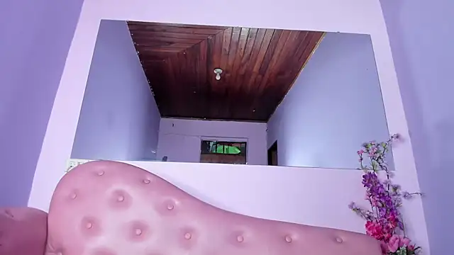 Snapshot of KatheWindslet chatting on 11/08/25, 02:56 KatheWindslet online show from 11/08/25, 02:56