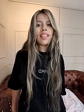 Snapshot of EMILIIA_RICHTER__ chatting on 10/05/25, 11:30 EMILIIA RICHTER online show from 10/05/25, 11:30