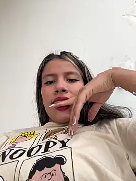 Snapshot of EMILIIA_RICHTER__ chatting on 10/08/25, 06:38 EMILIIA RICHTER online show from 10/08/25, 06:38