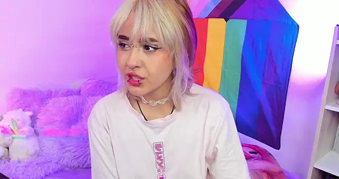 NekoWaifu online show from 09/25/25, 12:09