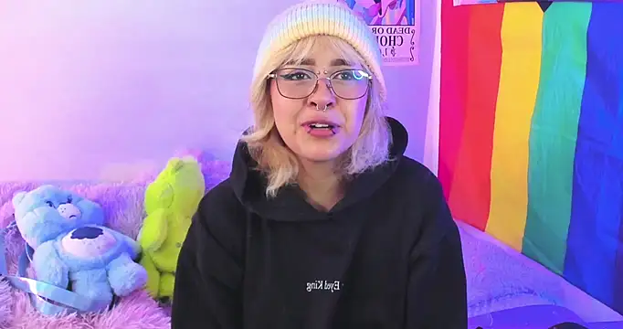 NekoWaifu online show from 11/03/25, 01:23