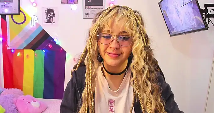 NekoWaifu online show from 11/29/25, 01:03