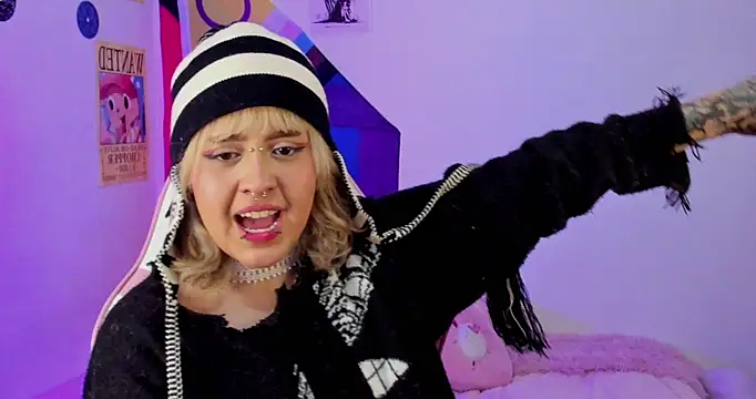 NekoWaifu online show from 01/07/26, 03:03