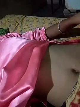 Snapshot of annu_000 chatting on 10/04/25, 08:40 annu 000 online show from 10/04/25, 08:40