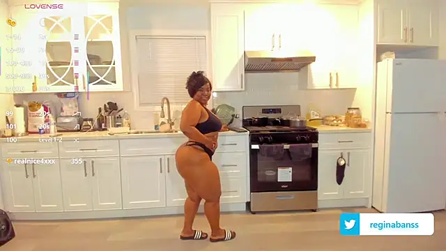 Snapshot of ReginaBans chatting on 12/18/25, 12:49 ReginaBans online show from 12/18/25, 12:49