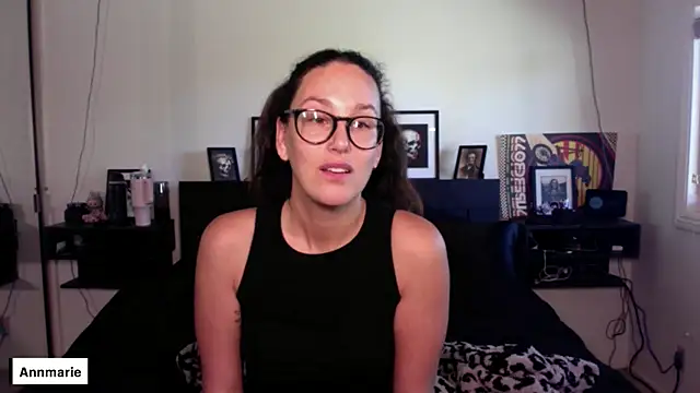 annmarieferrara online show from 10/17/25, 04:09