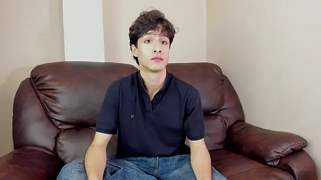 Snapshot of Xam_Collen chatting on 11/21/25, 03:44 Xam Collen online show from 11/21/25, 03:44