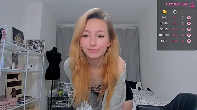 SandyCramerrr online show from 12/16/25, 12:04