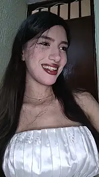 Snapshot of Emily-hottson chatting on 01/15/26, 07:24 Emily-hottson online show from 01/15/26, 07:24