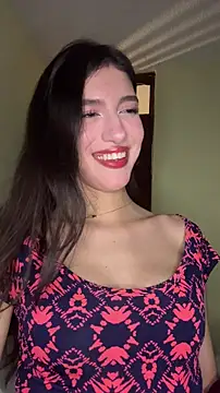 Snapshot of Emily-hottson chatting on 02/12/26, 06:08 Emily-hottson online show from 02/12/26, 06:08