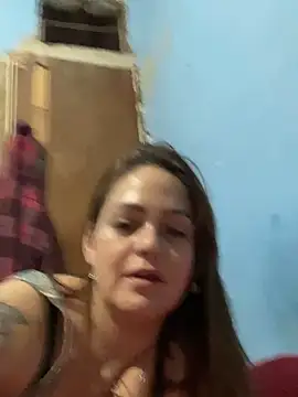 Snapshot of priscila_luv chatting on 09/19/25, 09:04 priscila luv online show from 09/19/25, 09:04