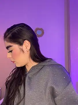 Snapshot of SofiaFontaiine chatting on 11/18/25, 04:50 SofiaFontaiine online show from 11/18/25, 04:50