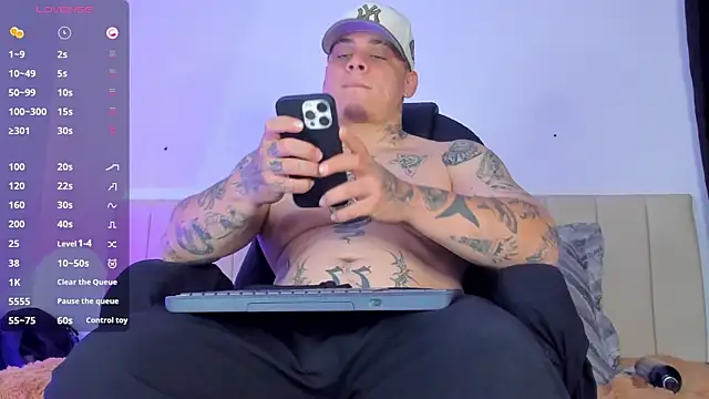 denis munera online show from 09/25/25, 04:11