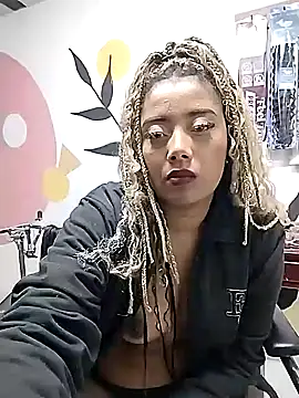 Snapshot of Ebony-Goddess19 chatting on 10/02/25, 05:47 Ebony-Goddess19 online show from 10/02/25, 05:47