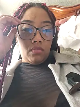 Snapshot of Ebony-Goddess19 chatting on 10/26/25, 07:42 Ebony-Goddess19 online show from 10/26/25, 07:42